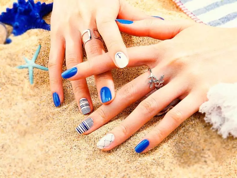 Beach Nails