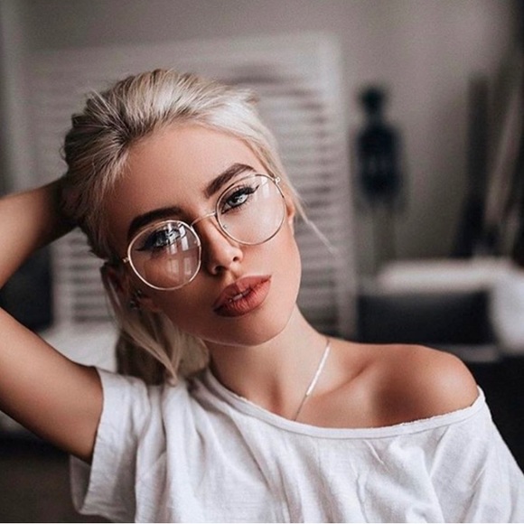 clear round glasses