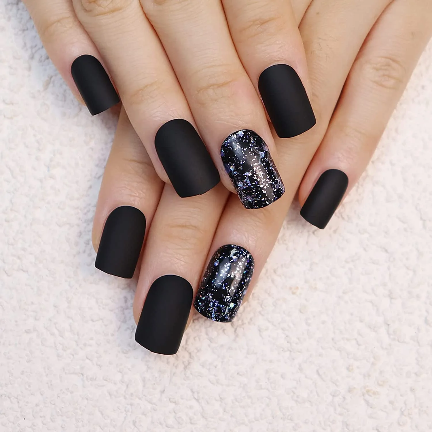 black acrylic nails