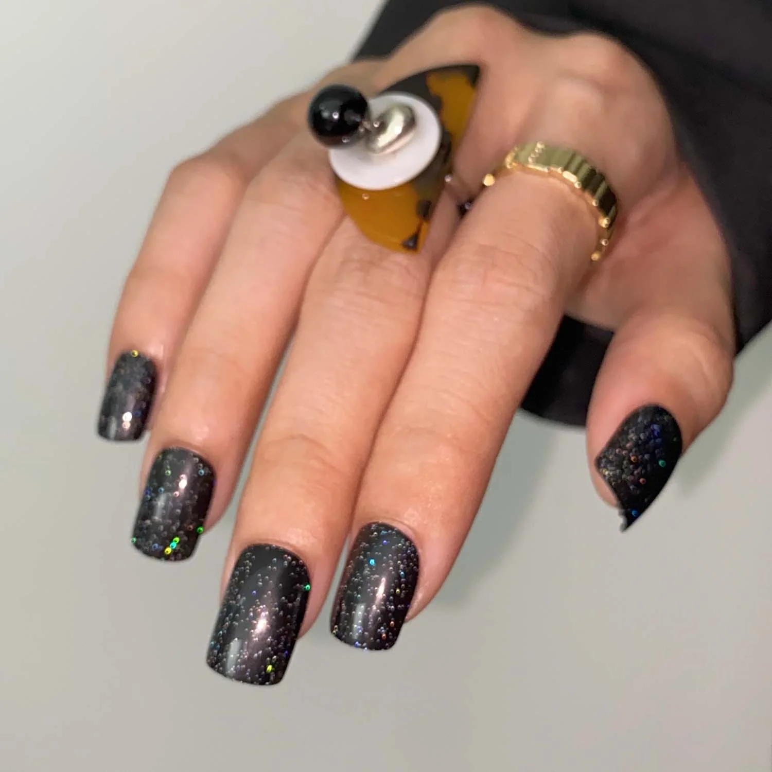 black acrylic nails