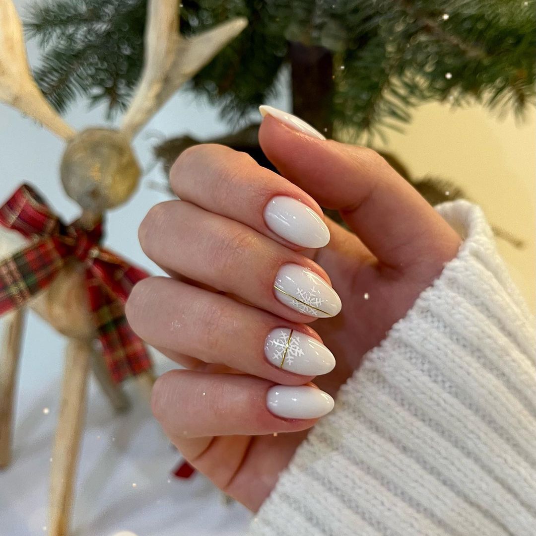 Classy Winter Nail Designs