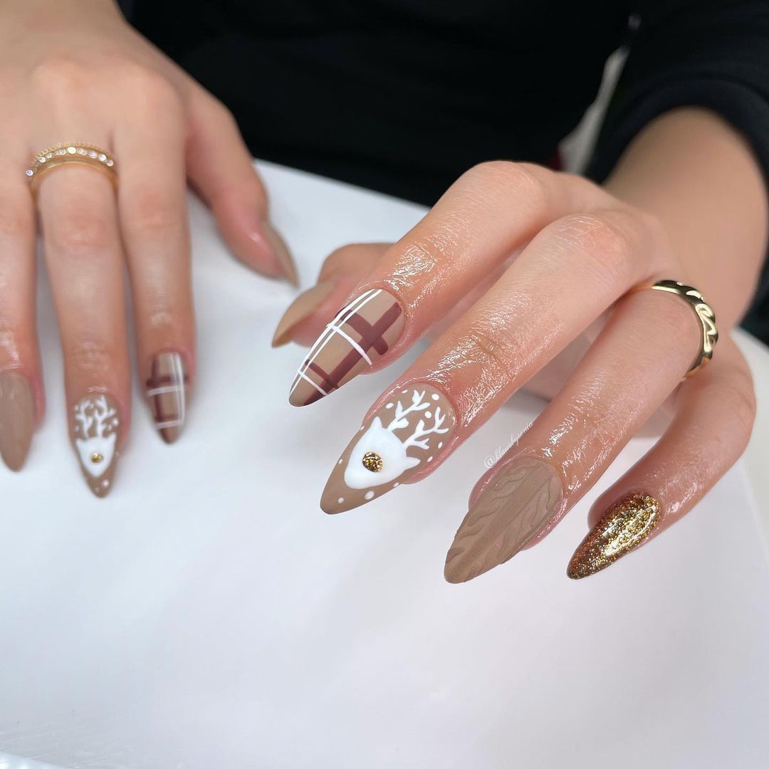 Classy Winter Nail Designs