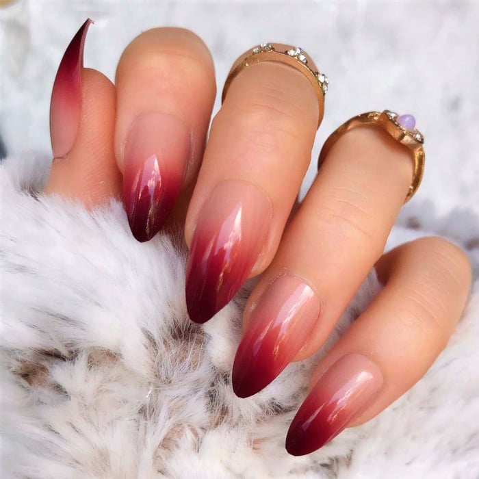 red ombre nails