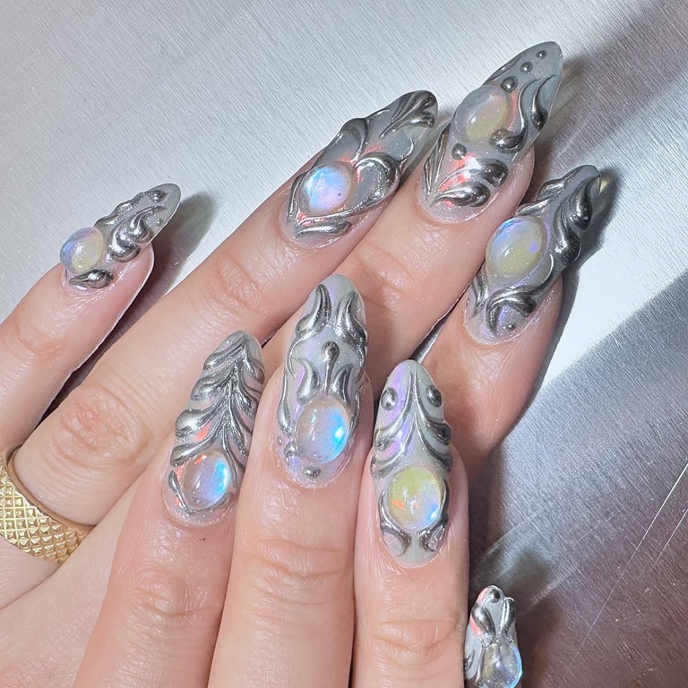 nail 