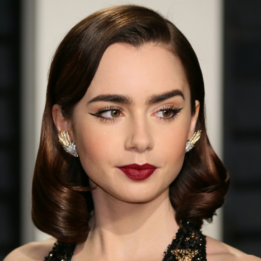 dark lipstick