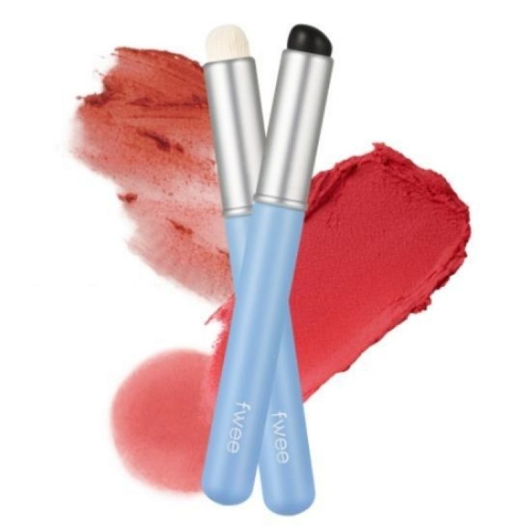 lipstick brush